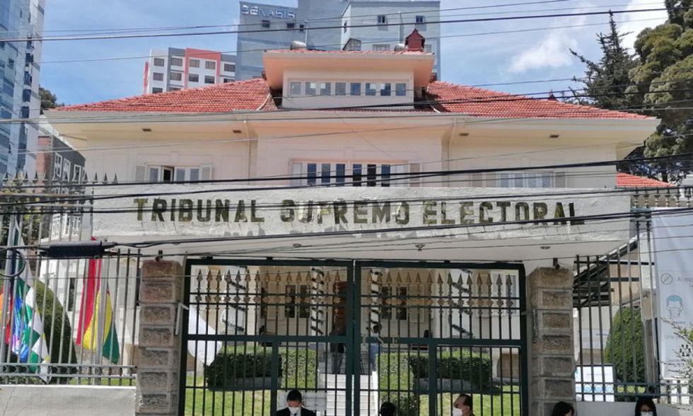 El TSE vuelve a observar congreso del ala “arcista”