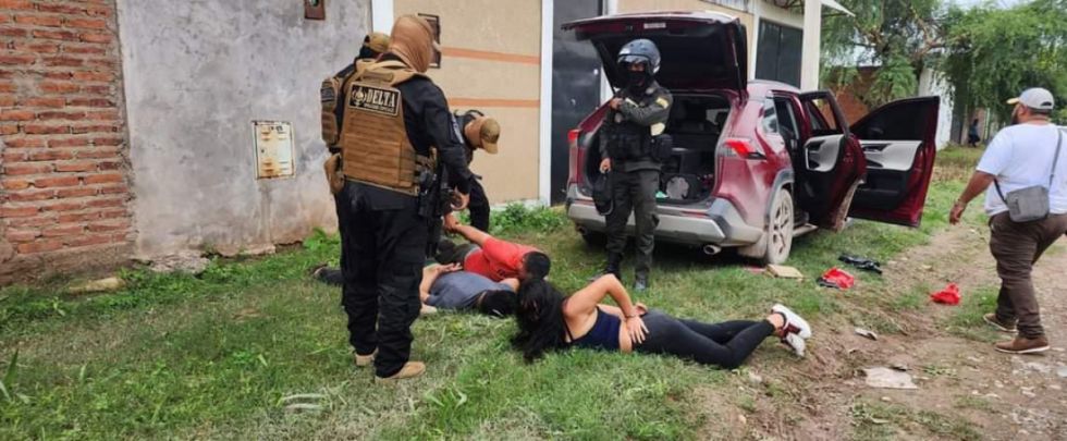 Yacuiba: Cae banda delincuencial, portaban arma de fuego y droga
