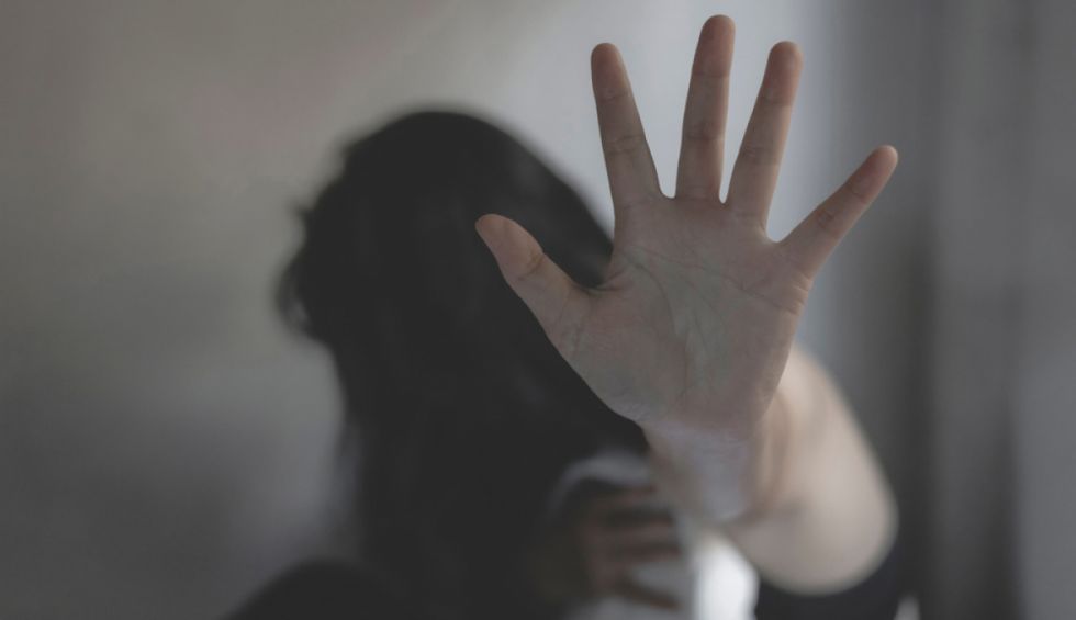 Un sujeto trató de matar a su pareja lanzándole una garrafa 