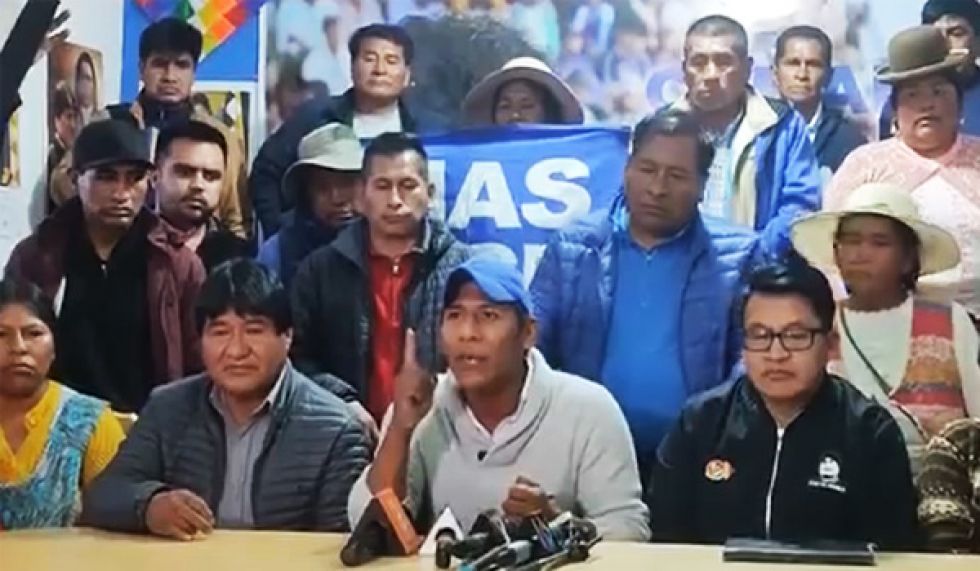 Bases evistas se declaran en vigilia en la sede del MAS en La Paz ante amenazas de toma de las oficinas