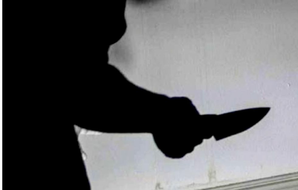 Un adolescente fue apuñalado por su compañera de colegio y está en terapia intensiva