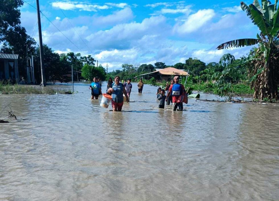 Inundaciones dejan más de 4.200 familias afectadas