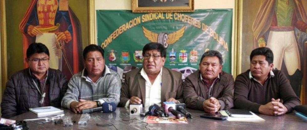 Choferes definen en su ampliado incrementar los pasajes del transporte urbano