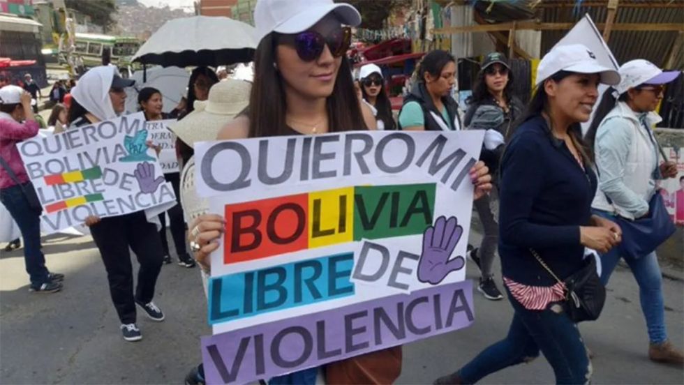 Reforma a la Ley de protección a mujeres divide opiniones en el país