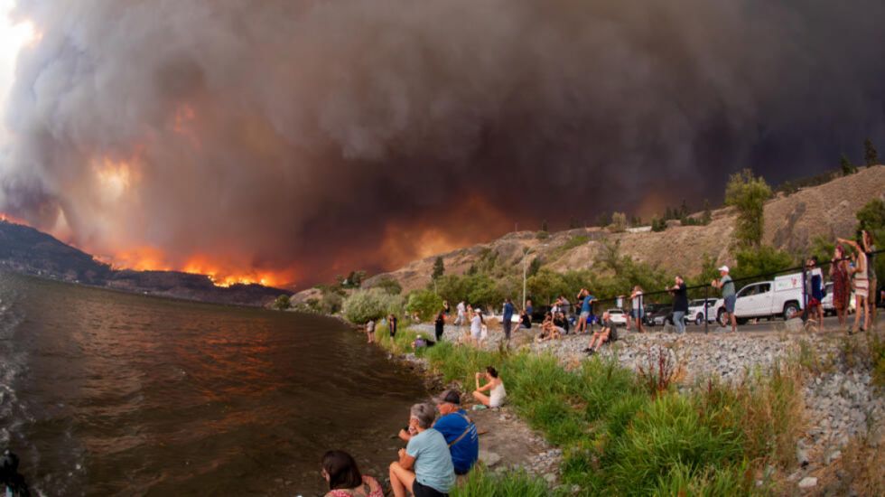 Los incendios en el oeste de Canadá provocan órdenes de evacuación