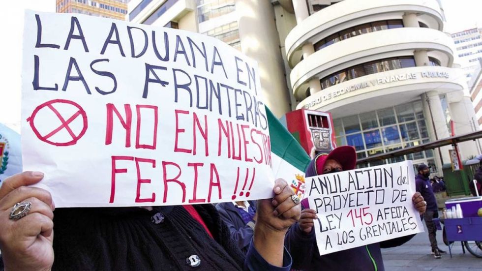 Senador del MAS retira del Legislativo el proyecto de ley 145 que moviliza a los gremiales