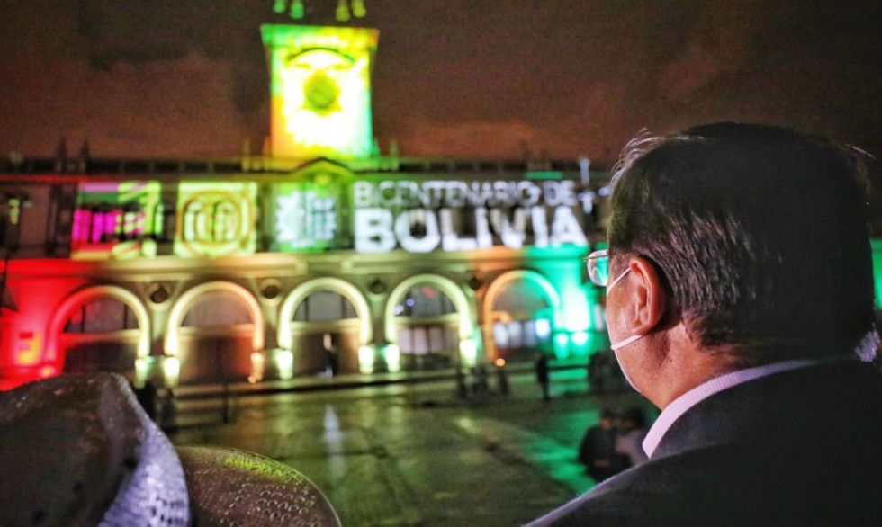 Gobierno autoriza contraer préstamo de $us75 millones para plazas y museos del Bicentenario