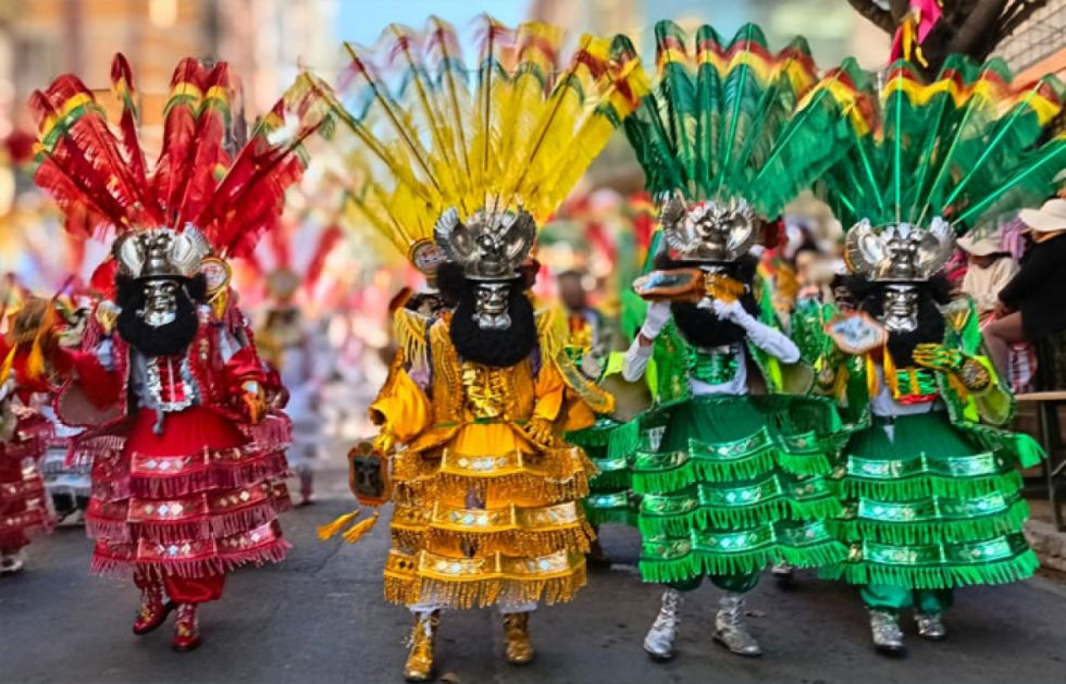 La Paz: Entrada del Gran Poder vuelve a deslumbrar con alegría y colorido