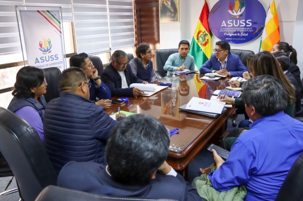 Dirigencia de la CNS decide seguir con el paro de 72 h