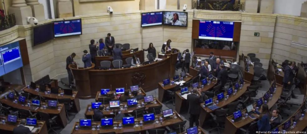 La constituyente de Petro: "innecesaria" y "riesgosa"