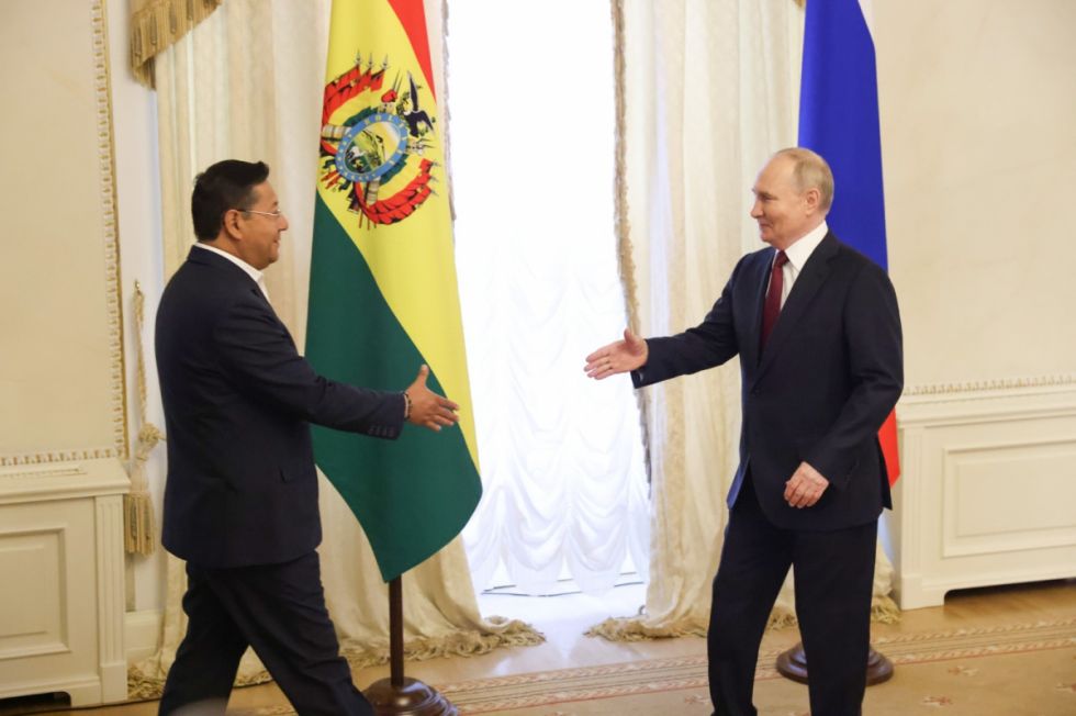 Luis Arce se reúne con Vladimir Putin