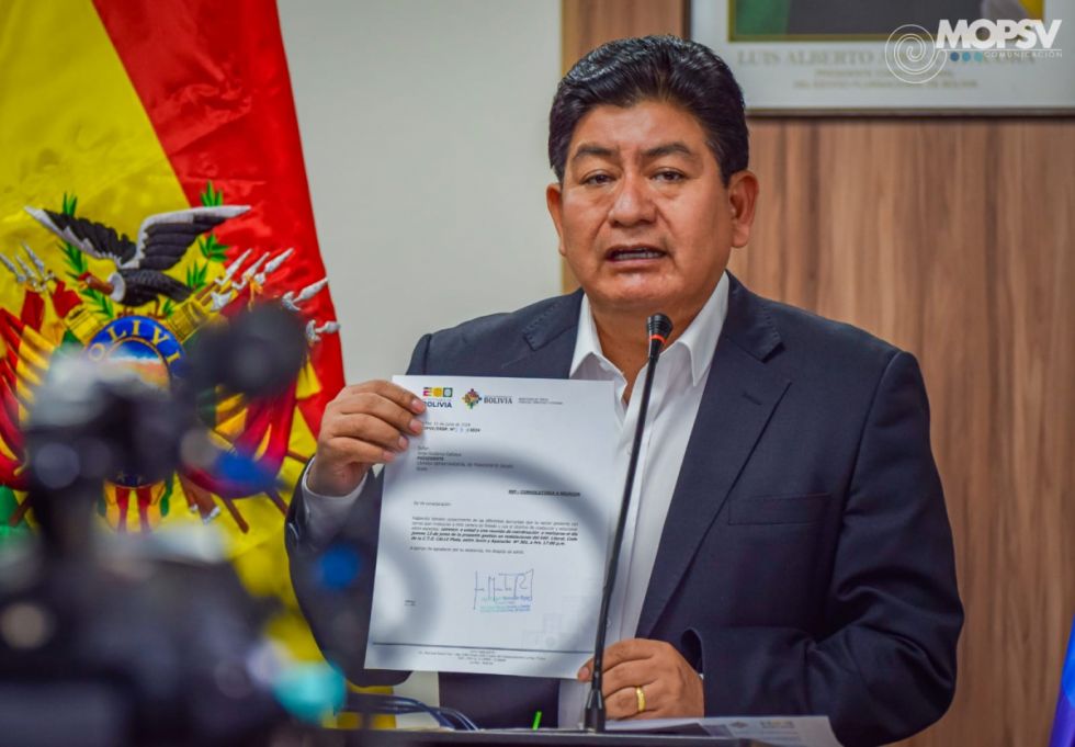 Luis Arce recibirá al transporte en la Casa Grande