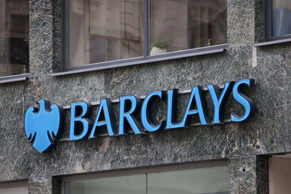 Banco Barclays destaca Ley del Oro de Bolivia