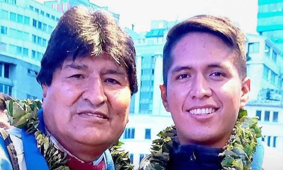 Analista afirma que el "gen traicionero" de Evo impedirá ascenso de Andrónico en el MAS