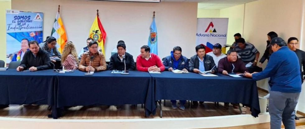El Gobierno y el transporte pesado avanzan en el diálogo y analizan ocho puntos para explorar un posible preacuerdo