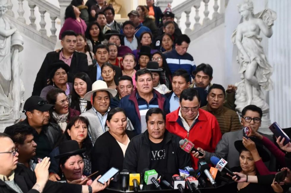 ‘Renovadores’ reconocen a García como jefe del MAS