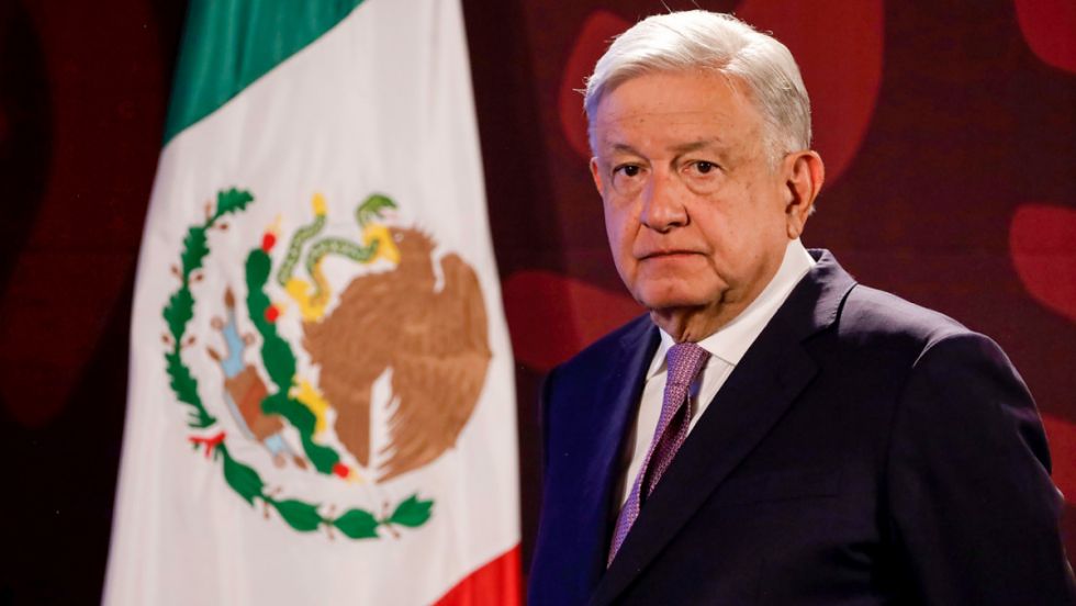 López Obrador denuesta políticas del FMI y BM