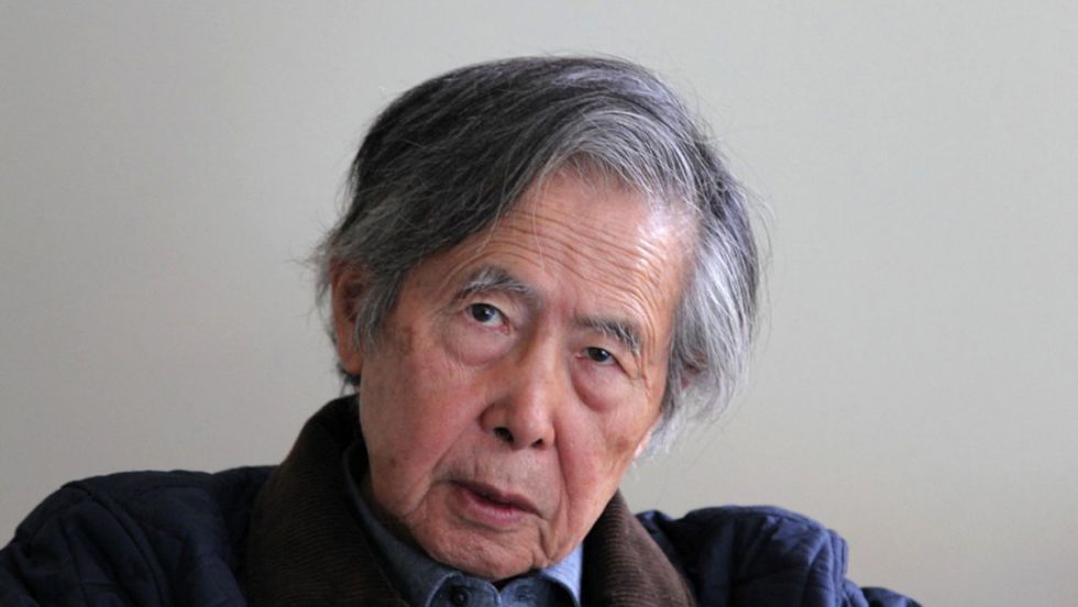 Alberto Fujimori se inscribe en un partido político