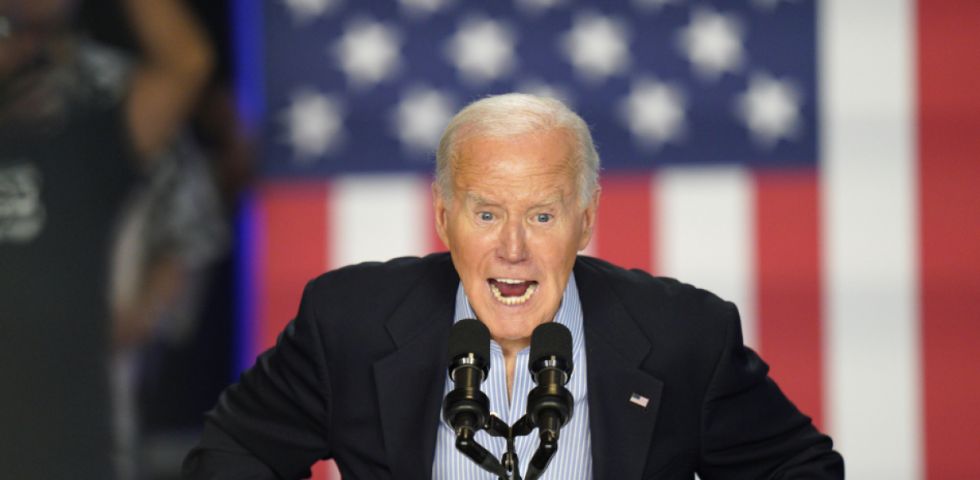 Biden se aferra a su continuidad 