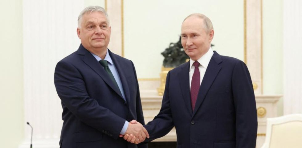 Orbán desafía a Bruselas en Rusia