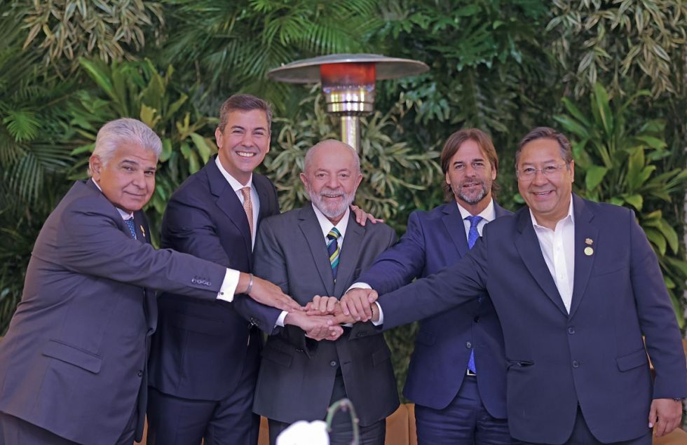 Arce califica de histórico ingreso de Bolivia al Mercosur