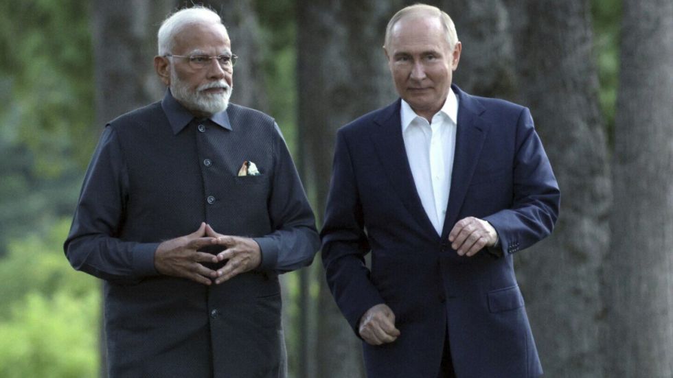 Putin y Modi entablan negociaciones en Moscú