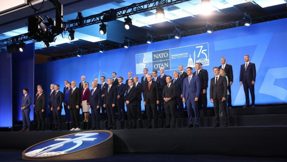 La OTAN promete modernizar su arsenal nuclear