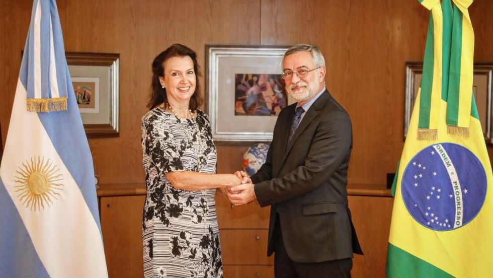 Brasil llama a consultas a su embajador en Argentina