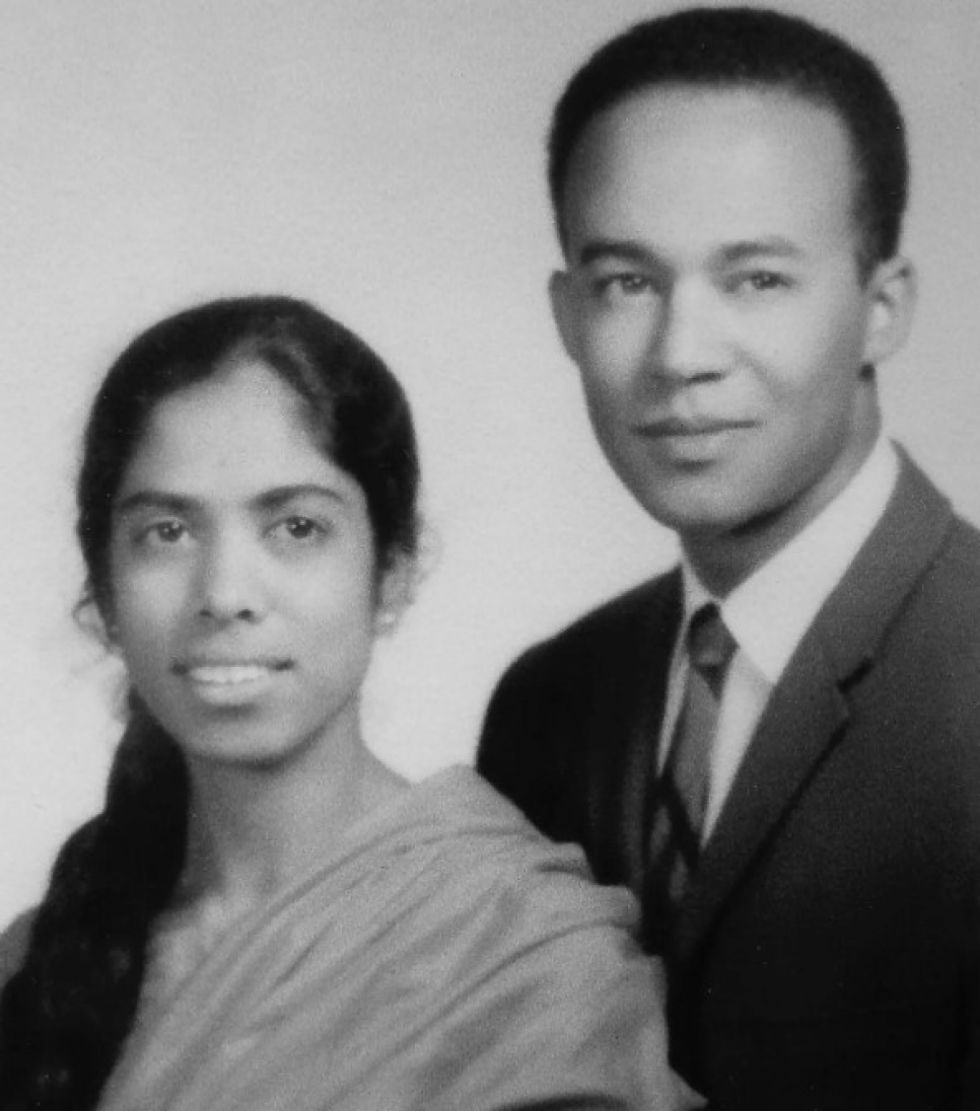 La historia de amor de dos inmigrantes: cómo se conocieron los padres de Kamala Harris