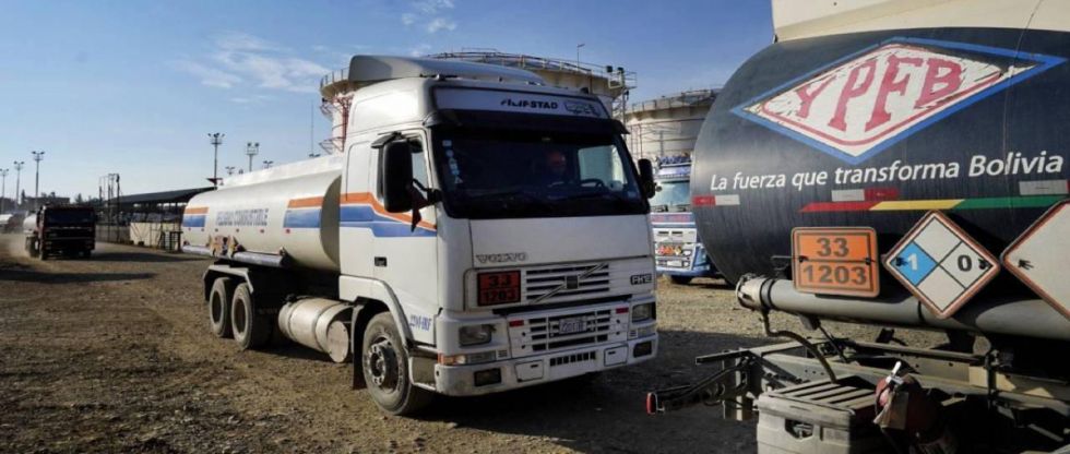 Arce: “Estamos trayendo combustible ahora del Paraguay por carretera”
