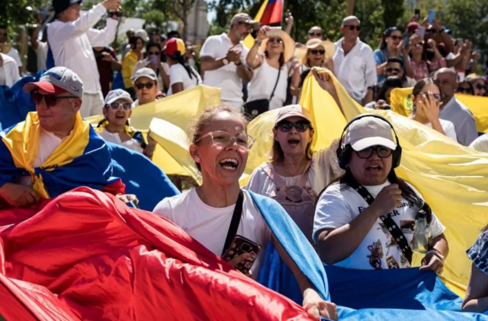 Venezuela elige presidente con tensión e incertidumbre