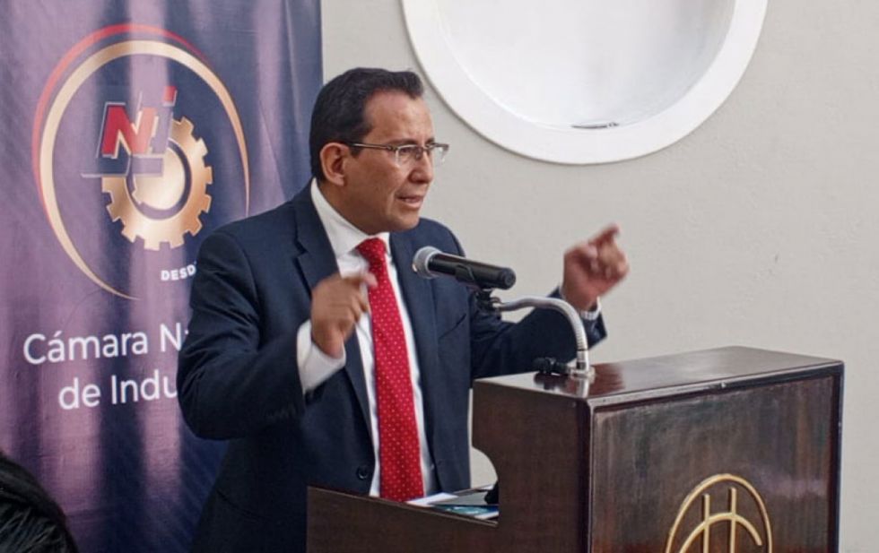 La CNI pide realizar una cumbre económica