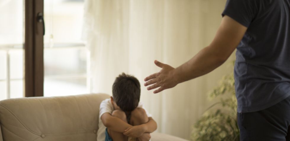 Estrategias para cuidar a un niño con padres narcisistas
