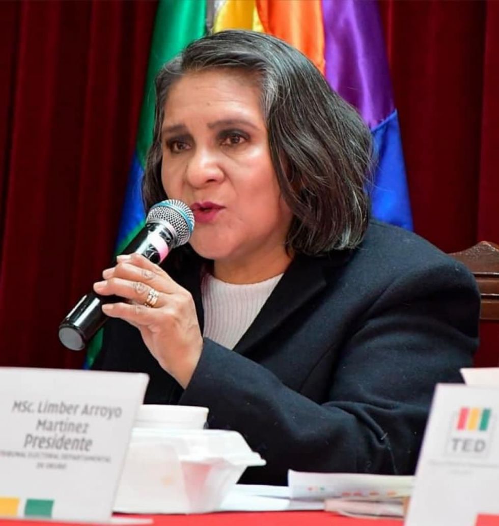 Vocal del TSE revela que Evo aceptó suspender primarias