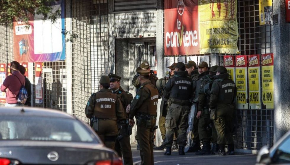 Chile: Detienen 200 personas en operativo