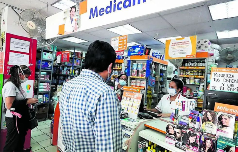 Propietarios de farmacias reportan incremento de precios en algunos medicamentos