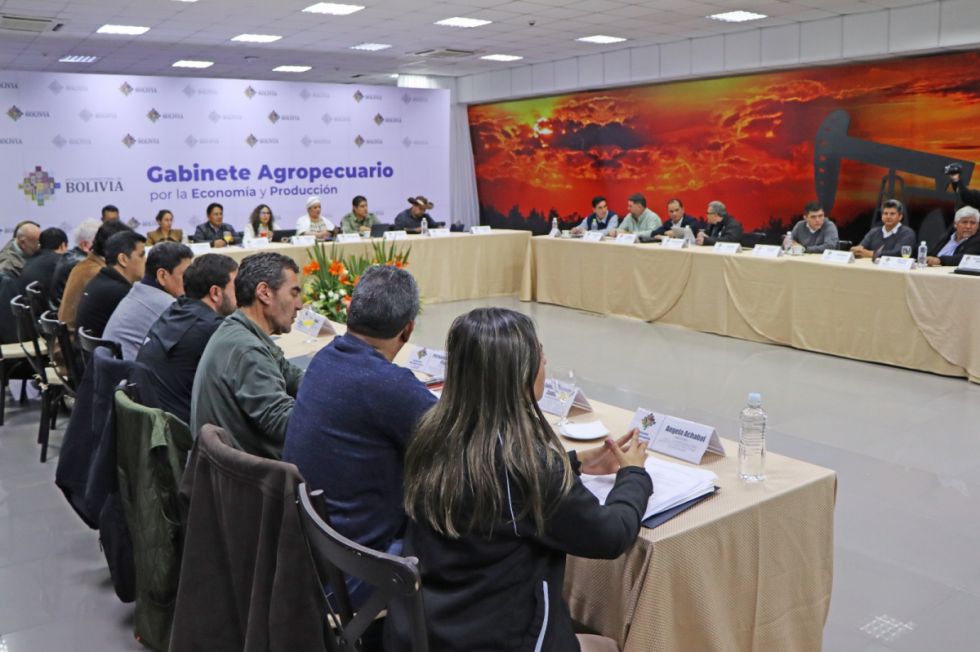 CAO y Gobierno discuten avances para aplicación de biotecnología 