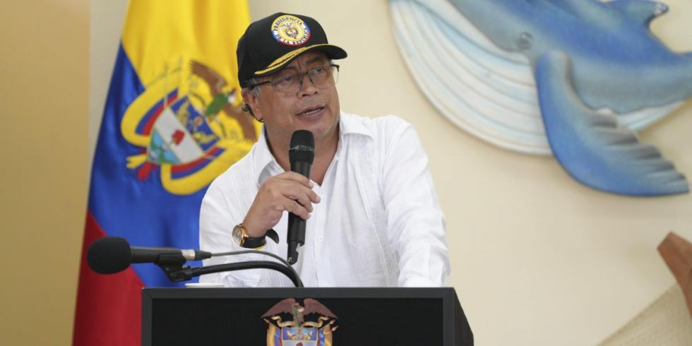 Petro denuncia intentos de golpe de estado