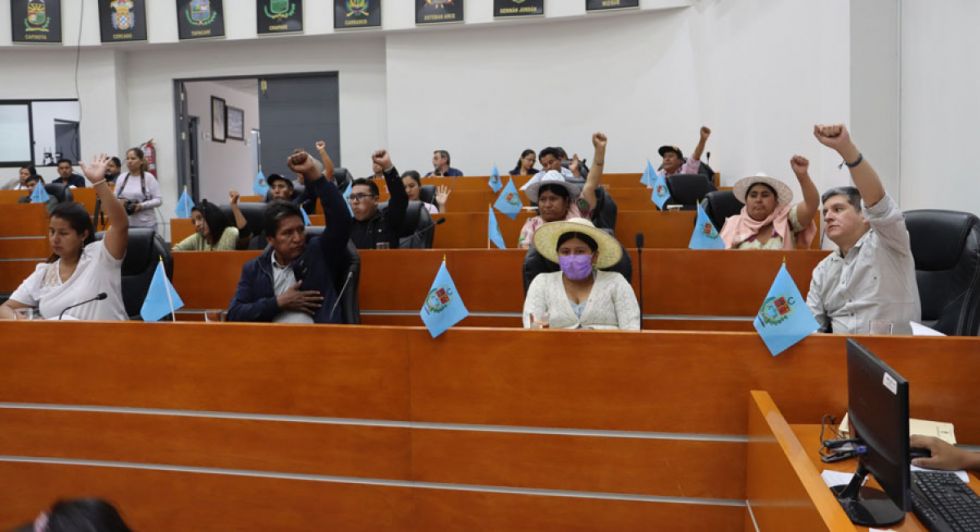 Condecoración a Evo Morales desata controversia