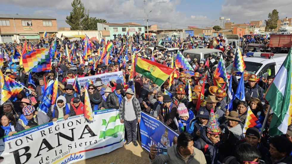 Sectores afines a Evo Morales dan inicio a la marcha "Para salvar Bolivia"