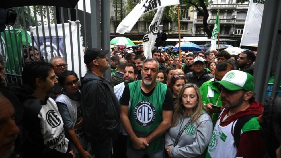 Argentina: La ATE definirá protestas contra despidos
