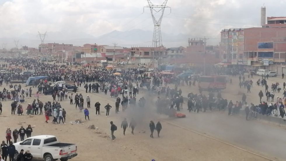 Enfrentamientos entre evistas y arcistas tensionan Ventilla en El Alto