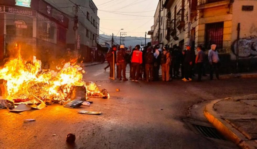 ‘Arcistas’ y ‘evistas’ se enfrentaron luego de la concentración en La Paz