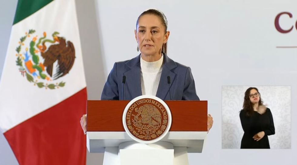 Sheinbaum inicia su primera 'mañanera del pueblo'