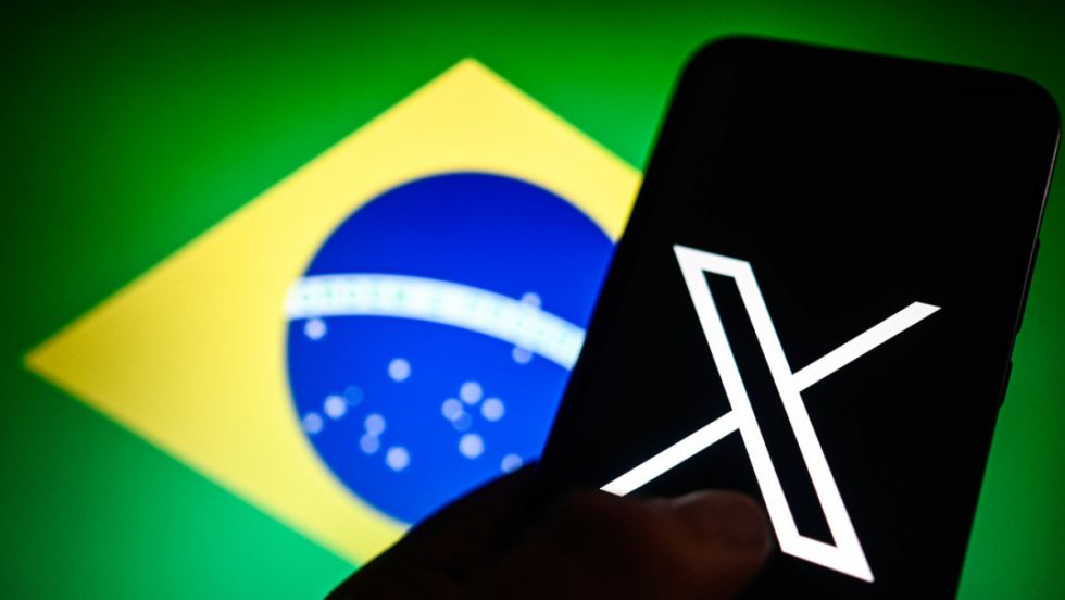 X paga multas a las autoridades de Brasil