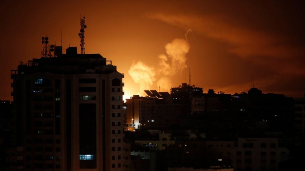 Israel bombardea Líbano y Gaza en vísperas del primer año de guerra