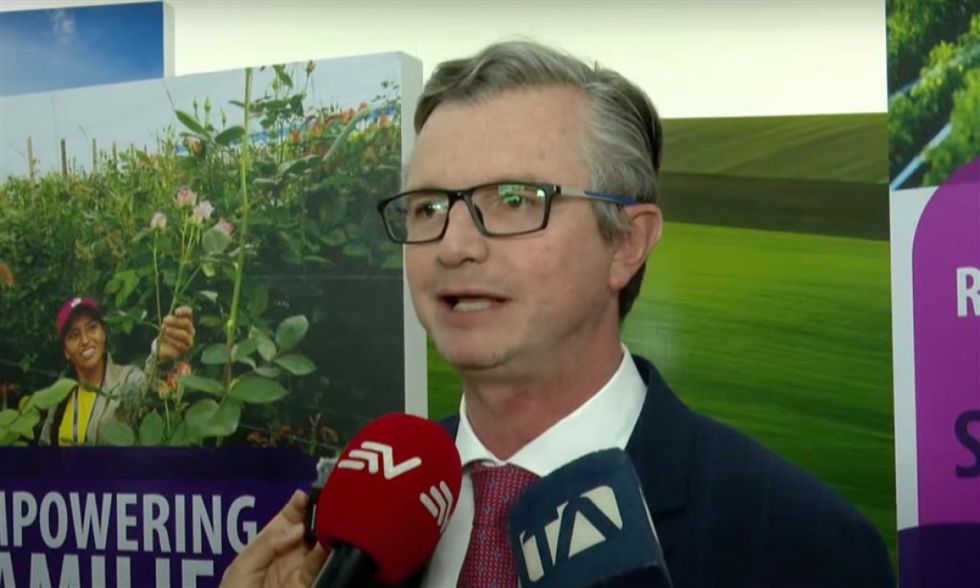 Ecuador busca nuevo crédito del FMI