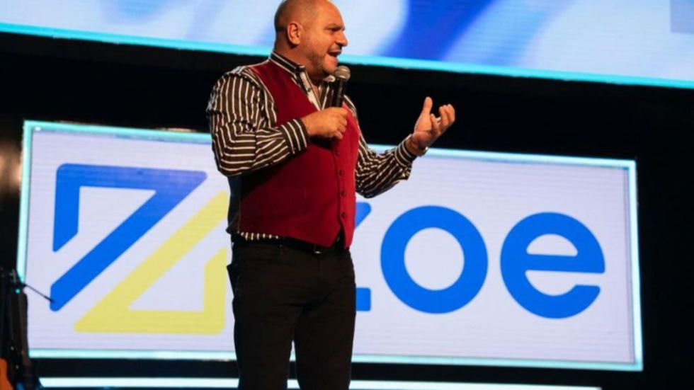 La estafa piramidal de la "generación Zoe" que llega a juicio en Argentina