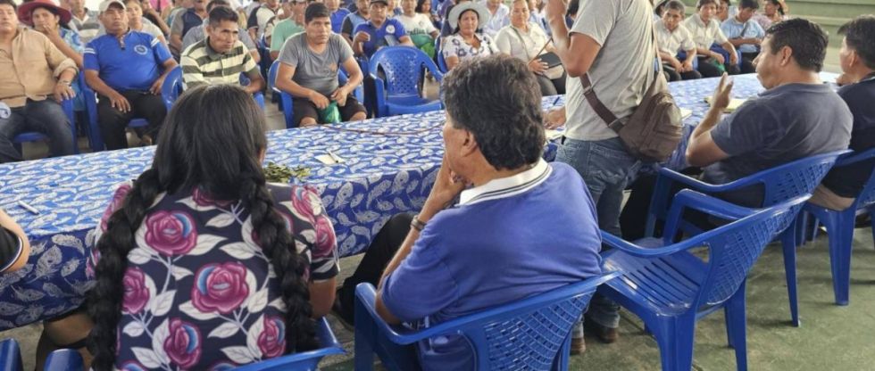 Evo se reúne con las Seis Federaciones del Trópico para evaluar los bloqueos 