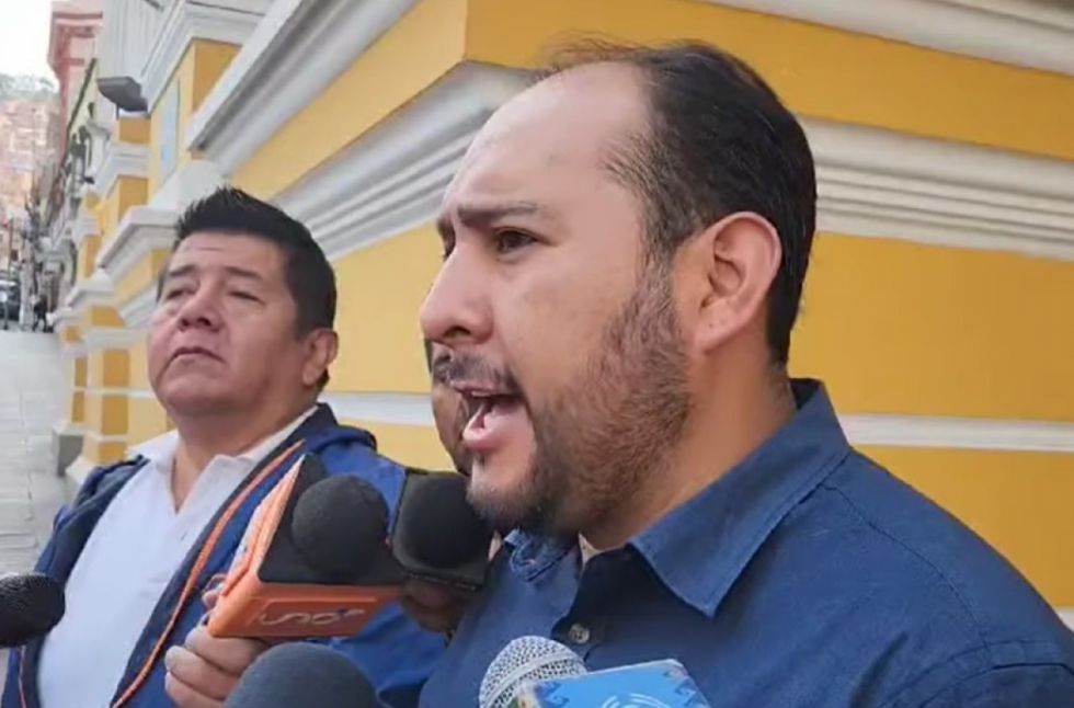 Según el Gobierno, hubo un posible “autoatentado”